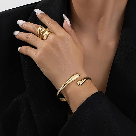 Saridews Gold Chunky Twist Bangle