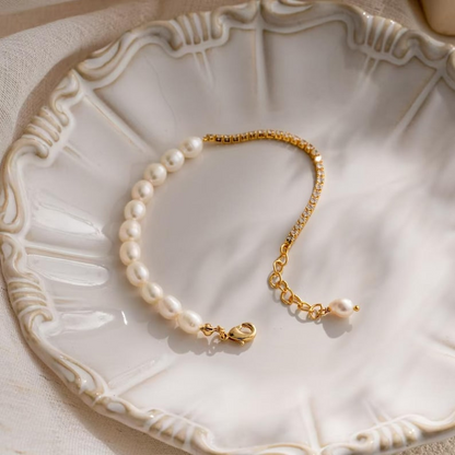 Saridews Minimalist Pearl Bracelet for Bridesmaids
