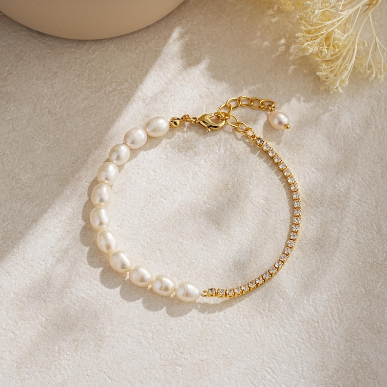 Dainty Pearl Bracelet for Bridesmaids