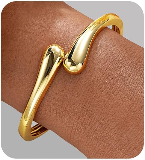 Saridews Gold Chunky Twist Bangle