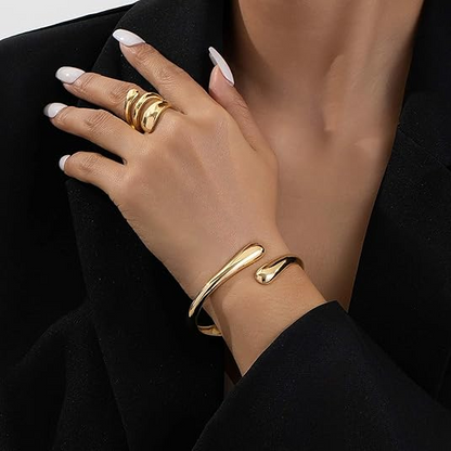 Saridews Gold Chunky Twist Bangle